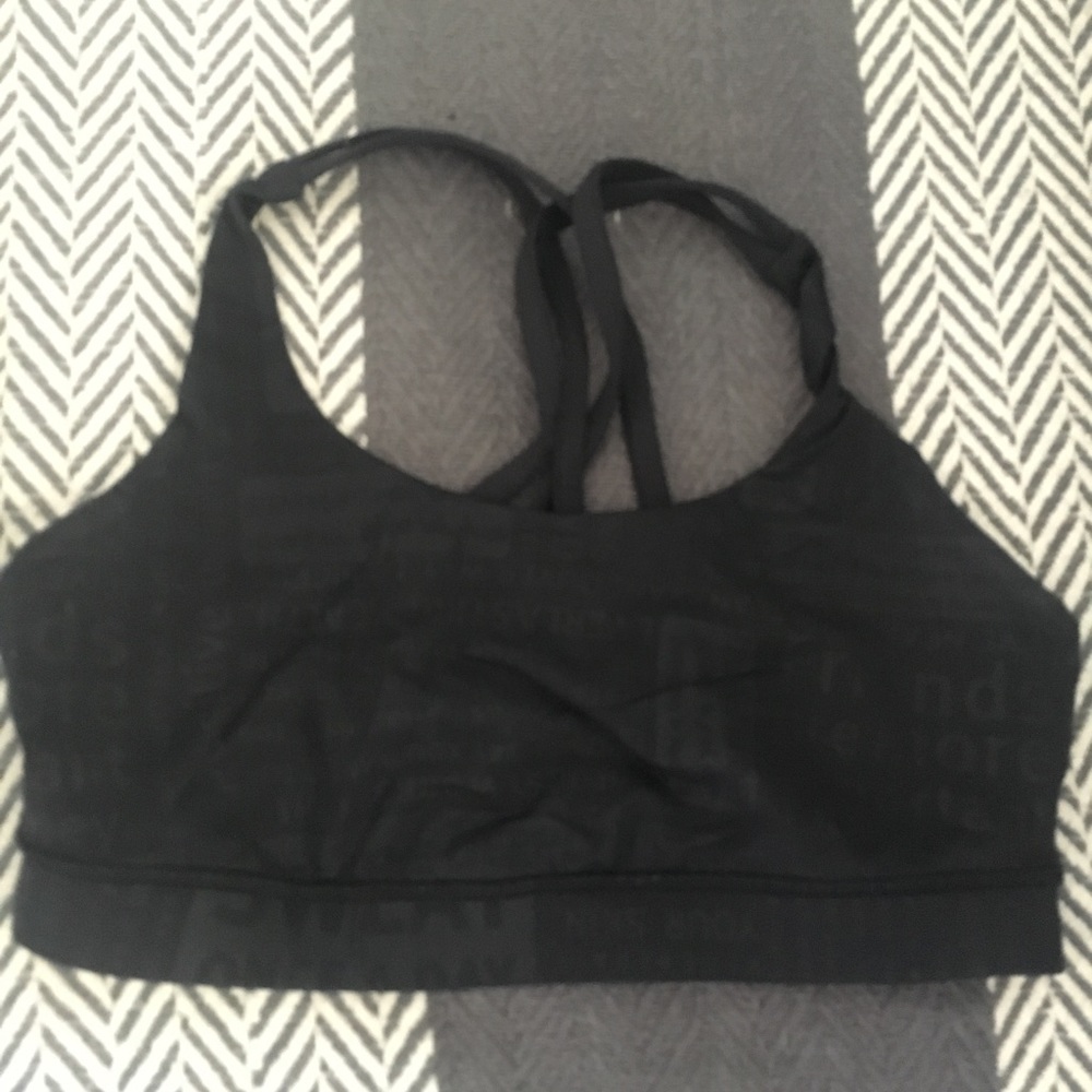 Lululemon energy bra size 8 black embossed SE